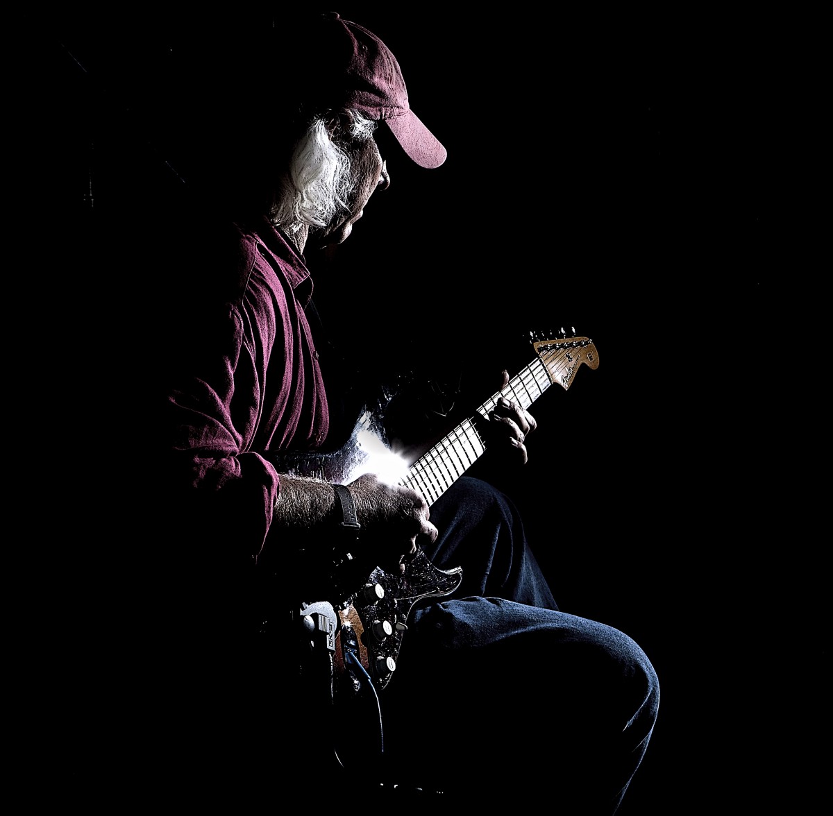 stephen arnold playing guitar